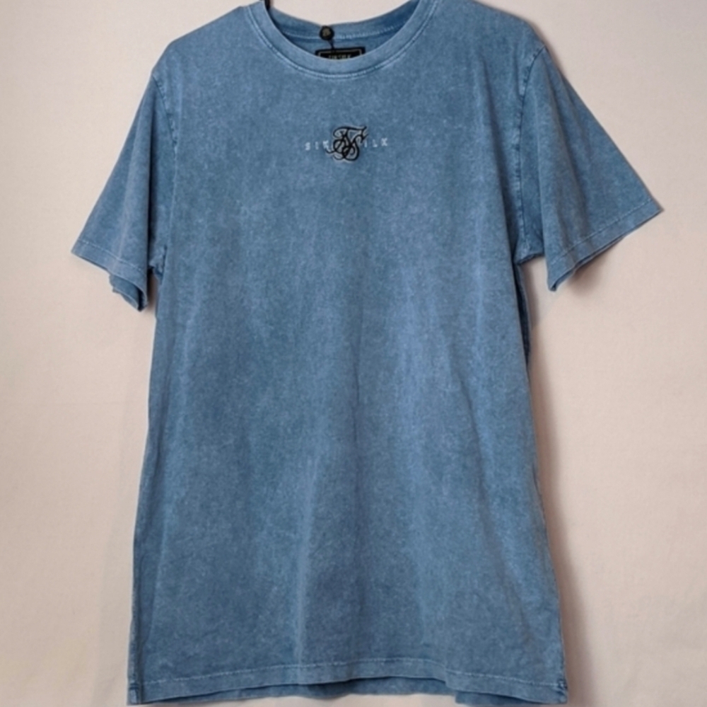 SikSilk Blue Acid Wash Short Sleeve Crew Neck Embroidered Logo Tee size Small